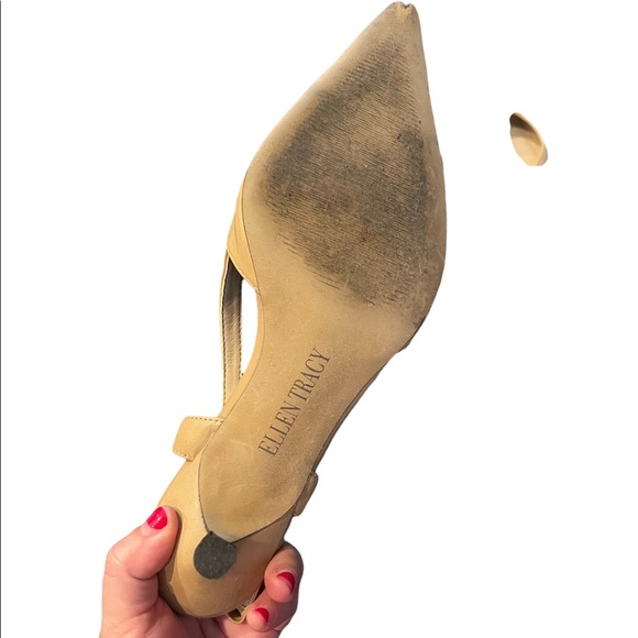 ELLEN TRACY Camel and black slingback heels Size 8 - Picture 6 of 8